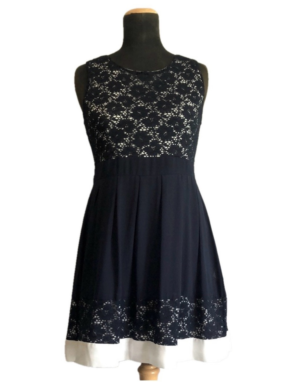 Suzy Shier Navy & White Dress, Size Large